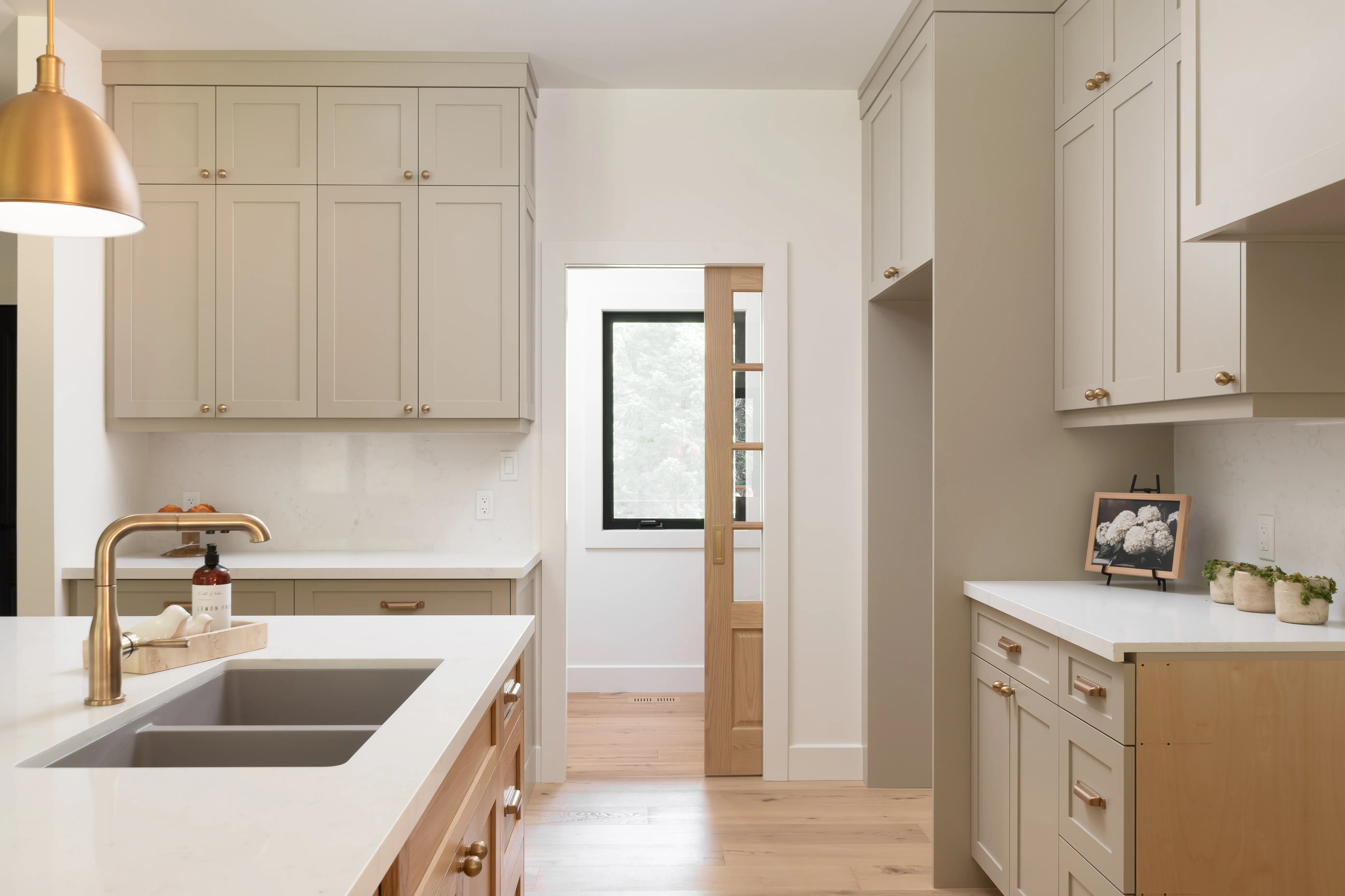 Kitchen and dining area