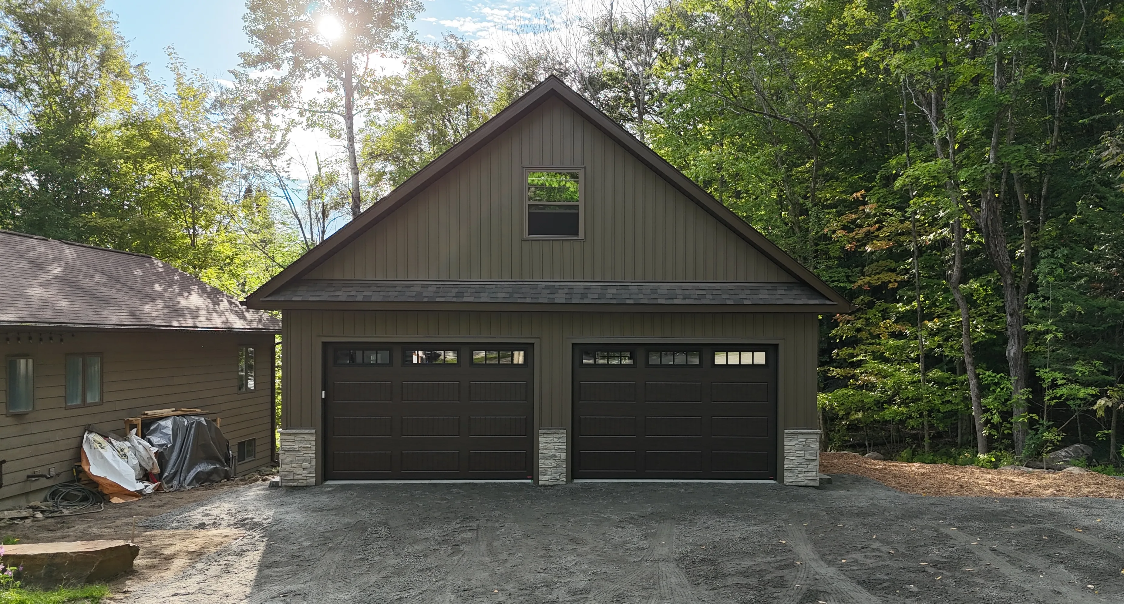Falcon Garage