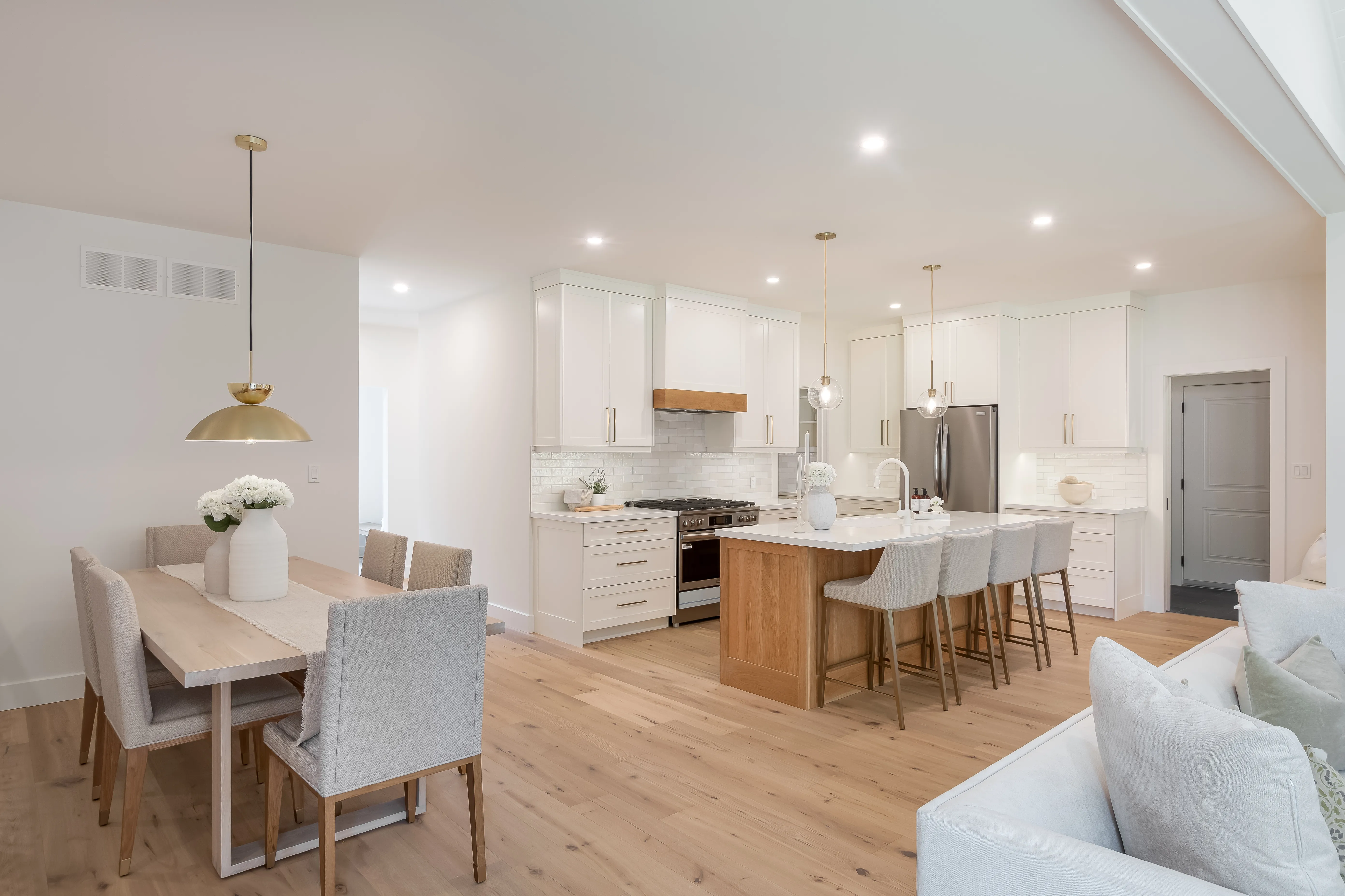 Kitchen and dining area
