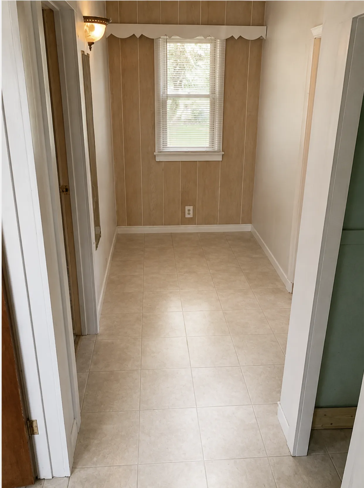 Existing Utterson living space before renovation